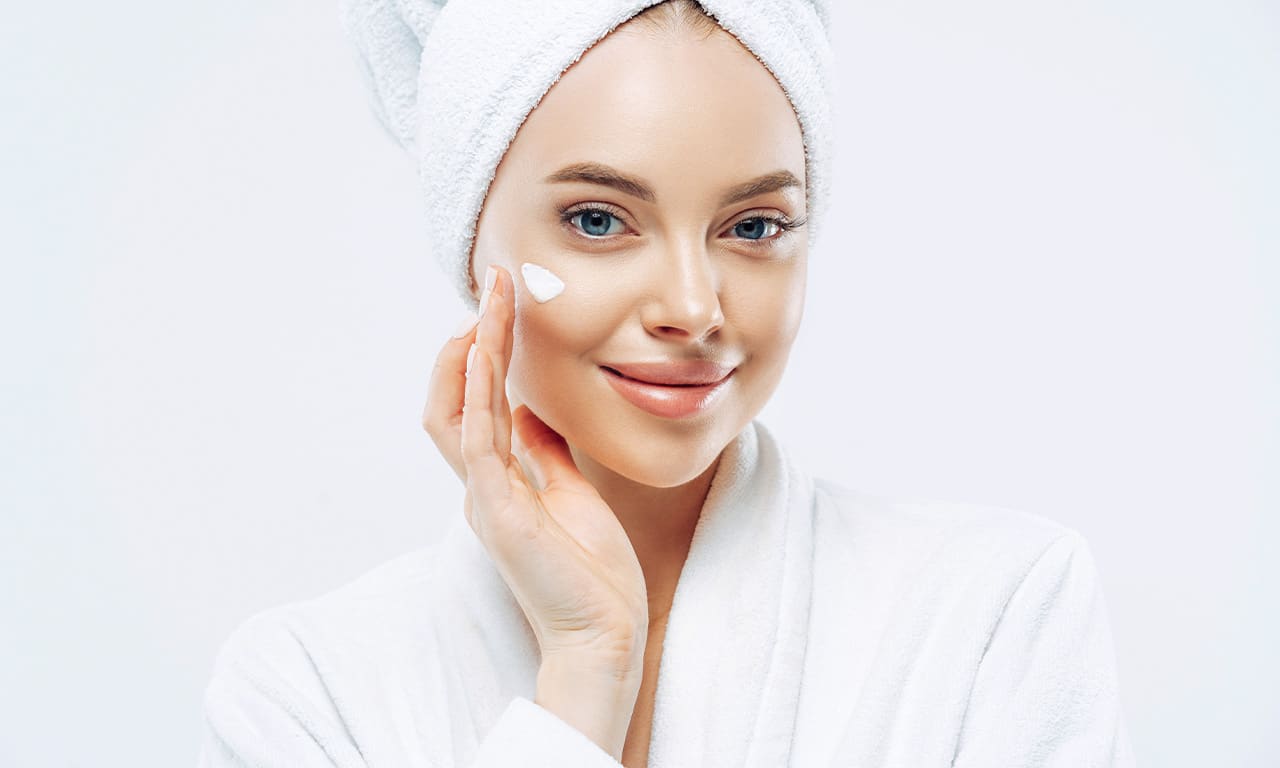 Importanța introducerii cremei hidratante în rutina zilnică de “skin care”?